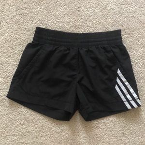 Adidas shorts (XS)